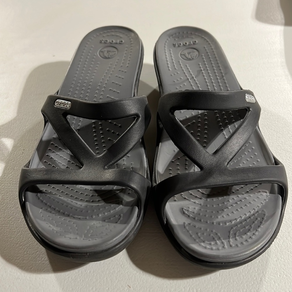 Crocs slippers - Picture 1 of 5